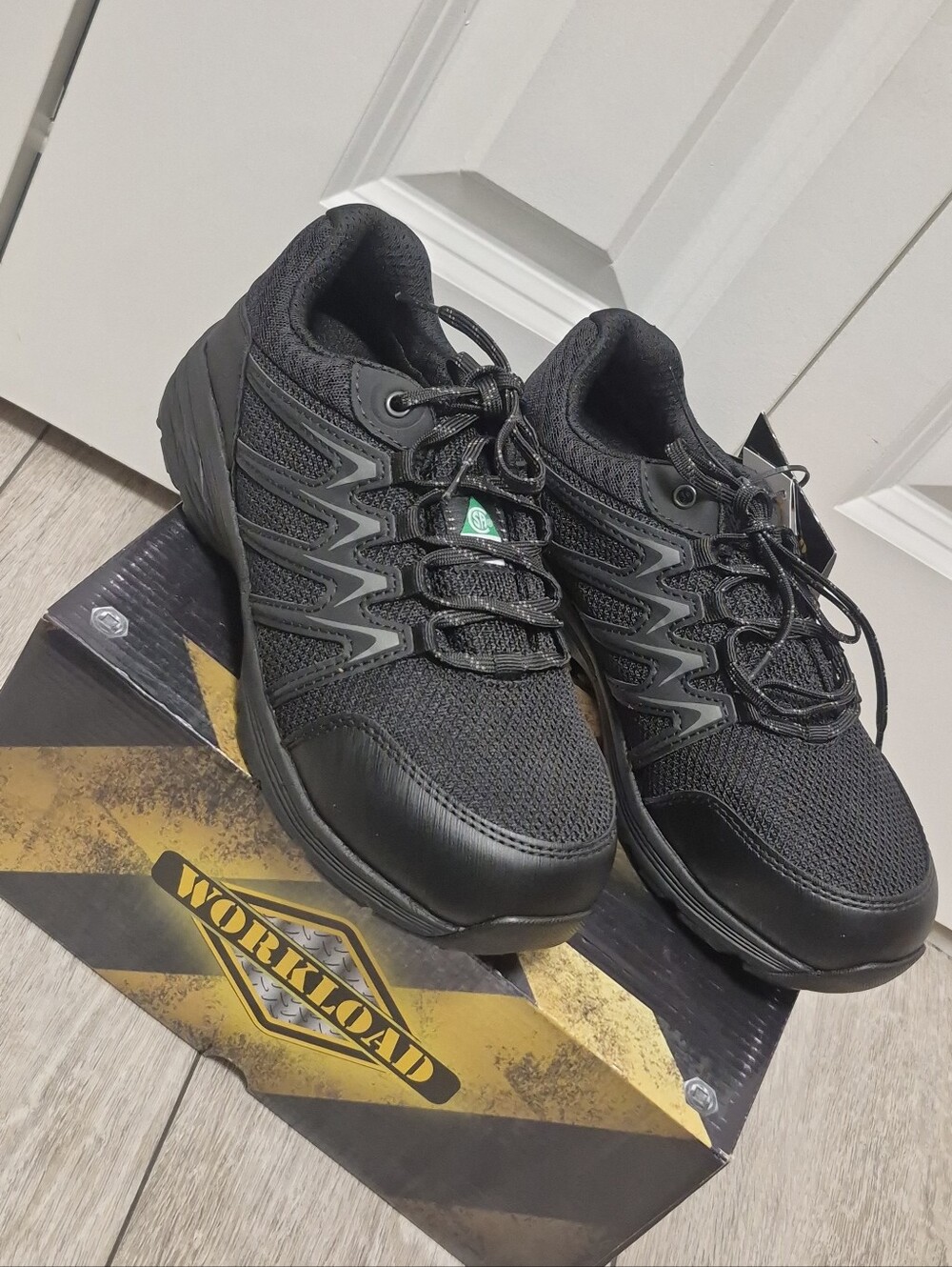 Workload Aria2 Lightweight women's safety & work sneakers Wide-fit Steel Toe